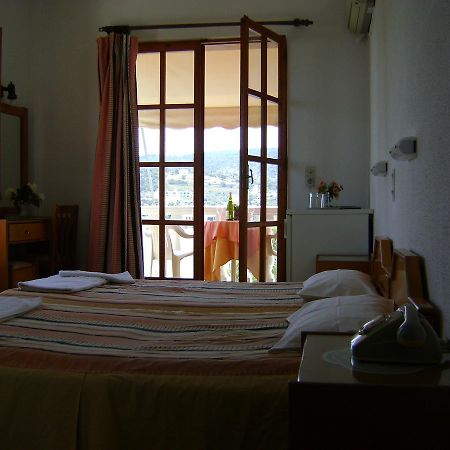 Liberty II Hotel Agia Marina  Eksteriør billede