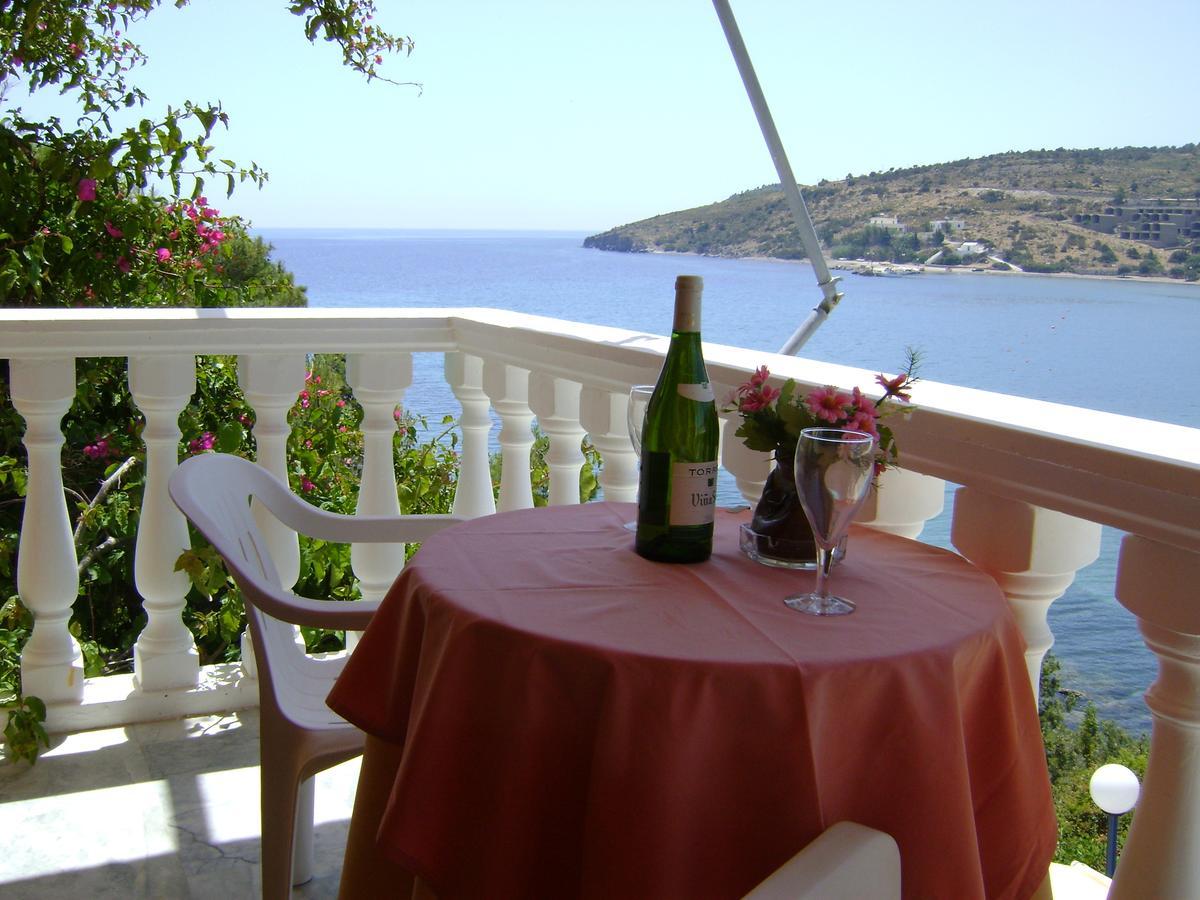Liberty II Hotel Agia Marina  Eksteriør billede